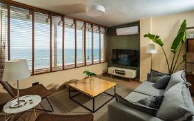 Level 11 Apartment